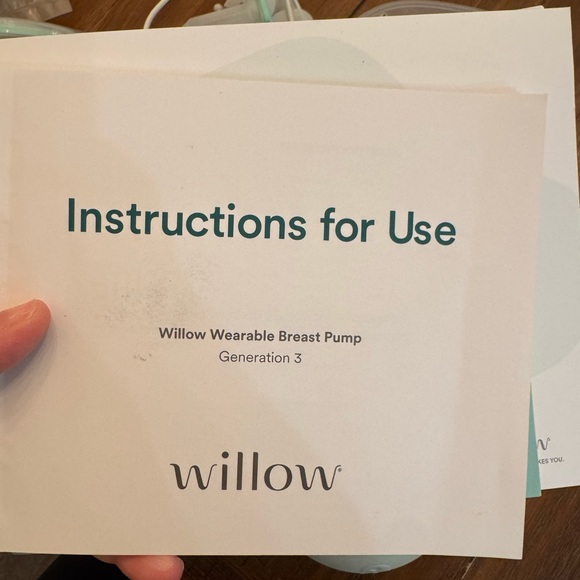 • Willow 3.0 • 3rd generation portable pump 24mm reusable containers and 52 bags - Picture 11 of 13